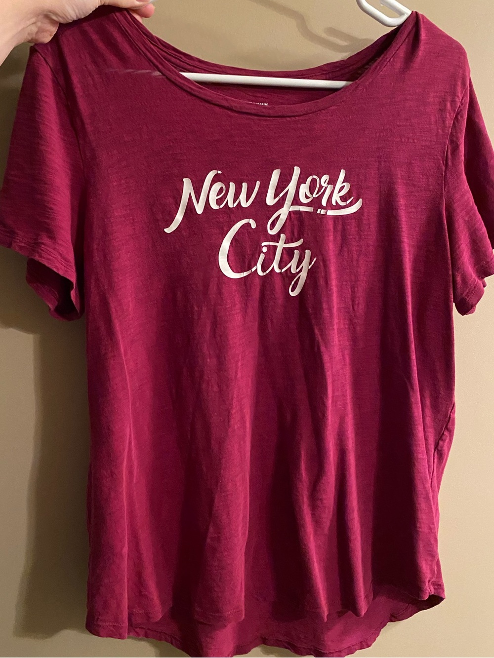 Old Navy New York City Graphic T-Shirt Women’s L Burgundy NYC Tee